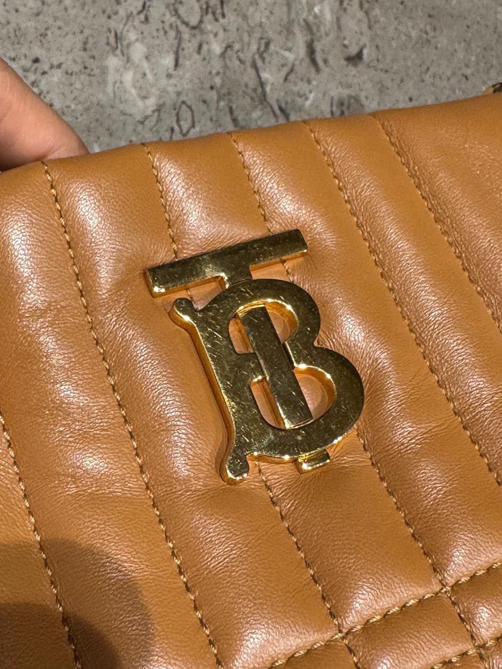 Burberry-Burberry Lola Bucket Bag